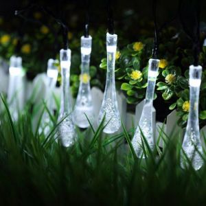 קישוטים ותאורה לגינה - תאורה בצורת טיפות מים 