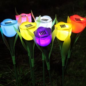 קישוטים ותאורה לגינה - תאורה סולרית צבעונית בצורת פרח "טוליפ" 